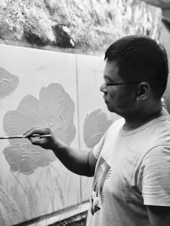 Yongmin Huang