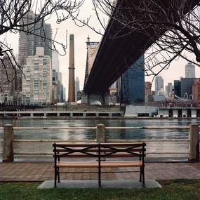 Photography, Le banc public devant la ville - série vision du monde, Thierry Bazin