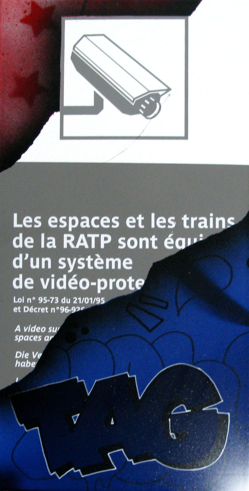 Keny, Plaque RATP prise à la station Odéon Keny, Plaque RATP prise à la station Odéon