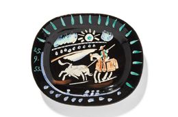 Pablo Picasso, Corrida soleil, Glazed ceramic plate, Ramie 199, Sculpture Pablo Picasso, Corrida soleil, Glazed ceramic plate, Ramie 199, Sculpture