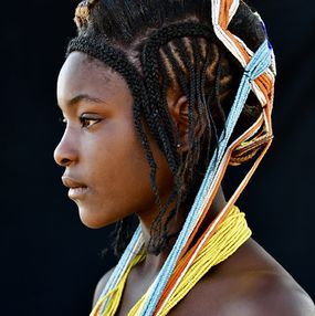 Fotografien, Mahumbi girl with ungava hairstyle variation. Humbi. Angola, Faie Davis