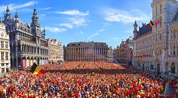 Waar is da feestje ? Grand Place de Bruxelles, 15 juillet 2018 - Le retour des Diables Rouges, Jean Pierre De Neef