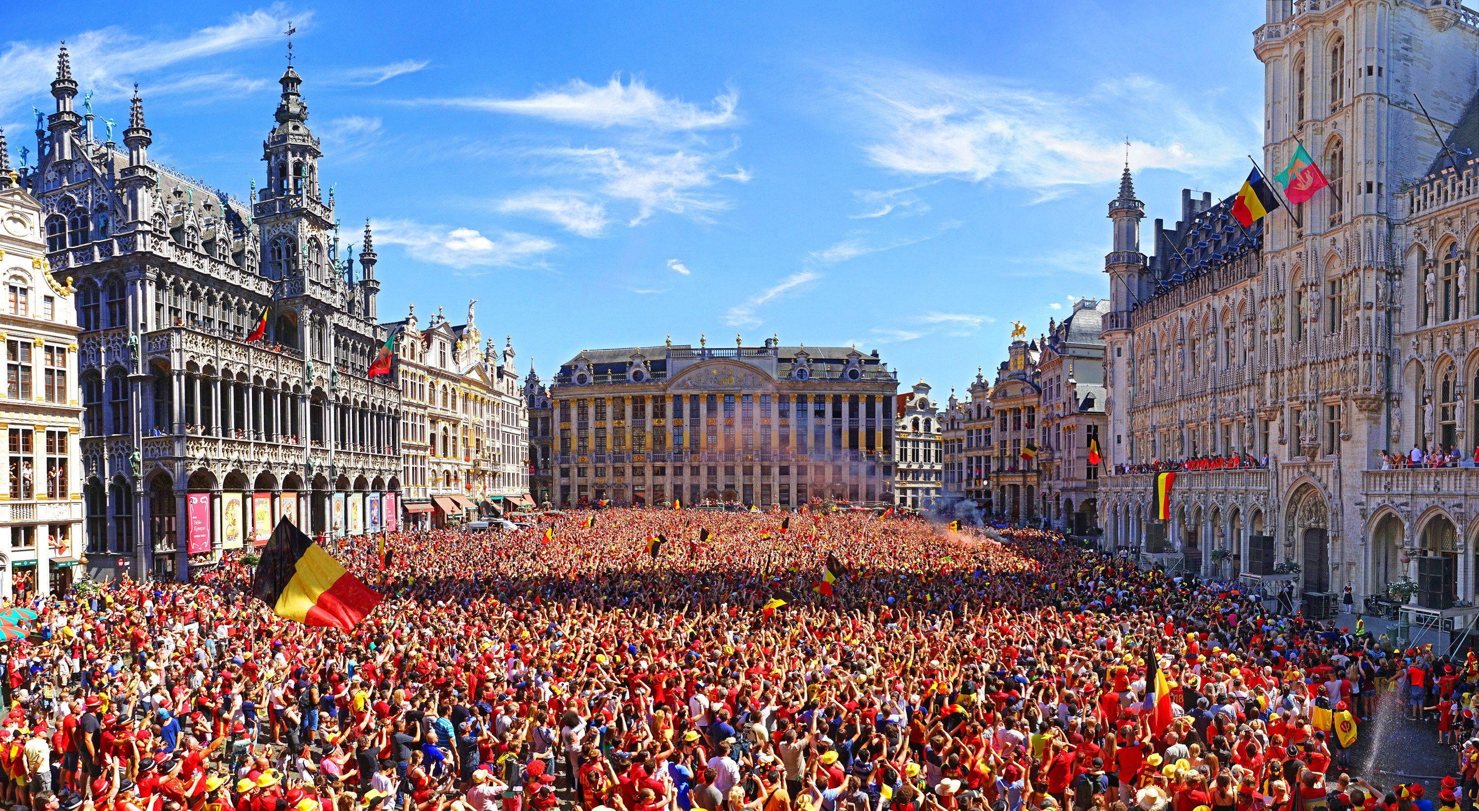 Jean Pierre De Neef, Waar is da feestje ? Grand Place de Bruxelles, 15 juillet 2018 - Le retour des Diables Rouges Jean Pierre De Neef, Waar is da feestje ? Grand Place de Bruxelles, 15 juillet 2018 - Le retour des Diables Rouges
