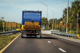 Photographie, Garbage Truck on Bridge, Florida, Dennis Church