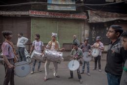 Fotografien, Tambours de Vrindavan, India, Hervé All