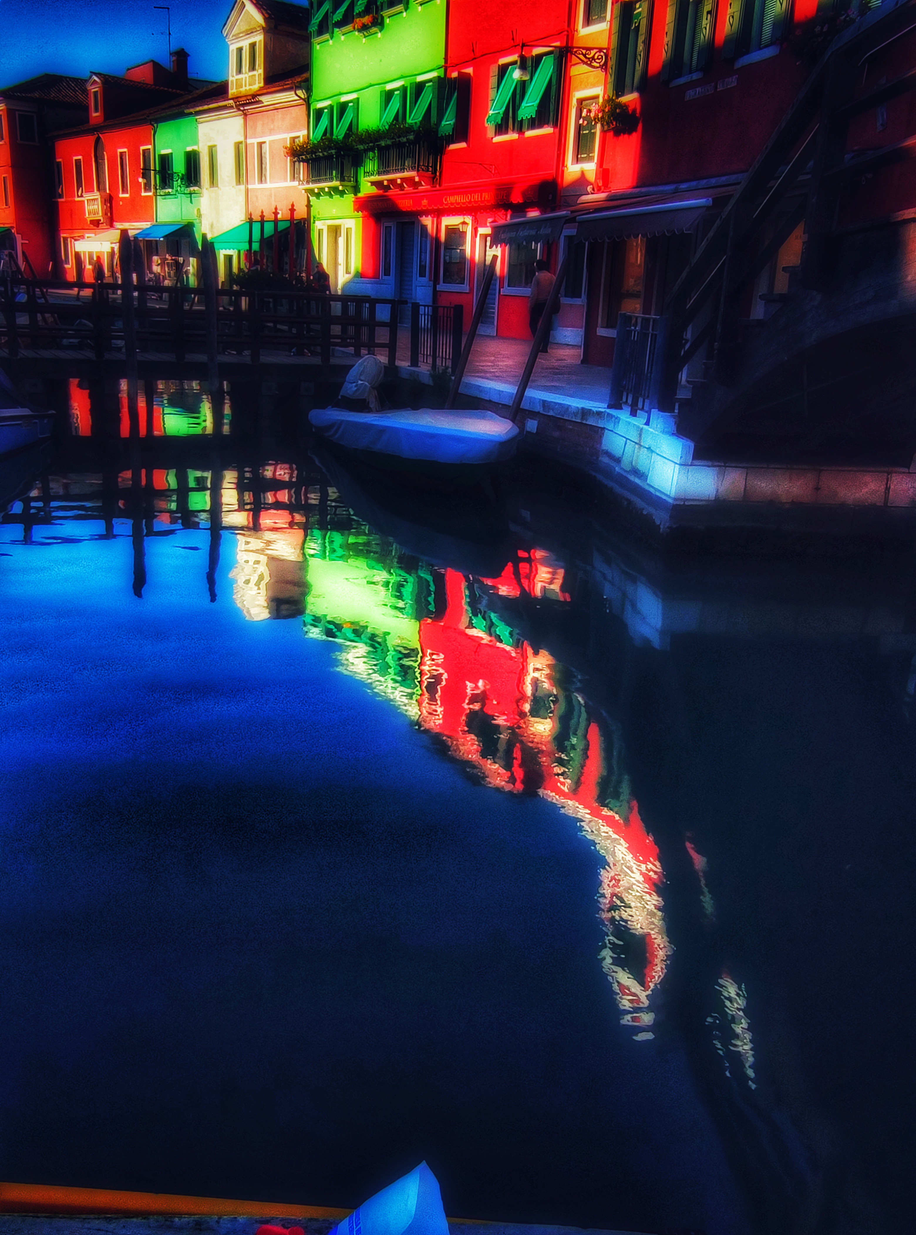 Dominique Leroy, Reflet sur l ile de Burano. Italie Dominique Leroy, Reflet sur l ile de Burano. Italie