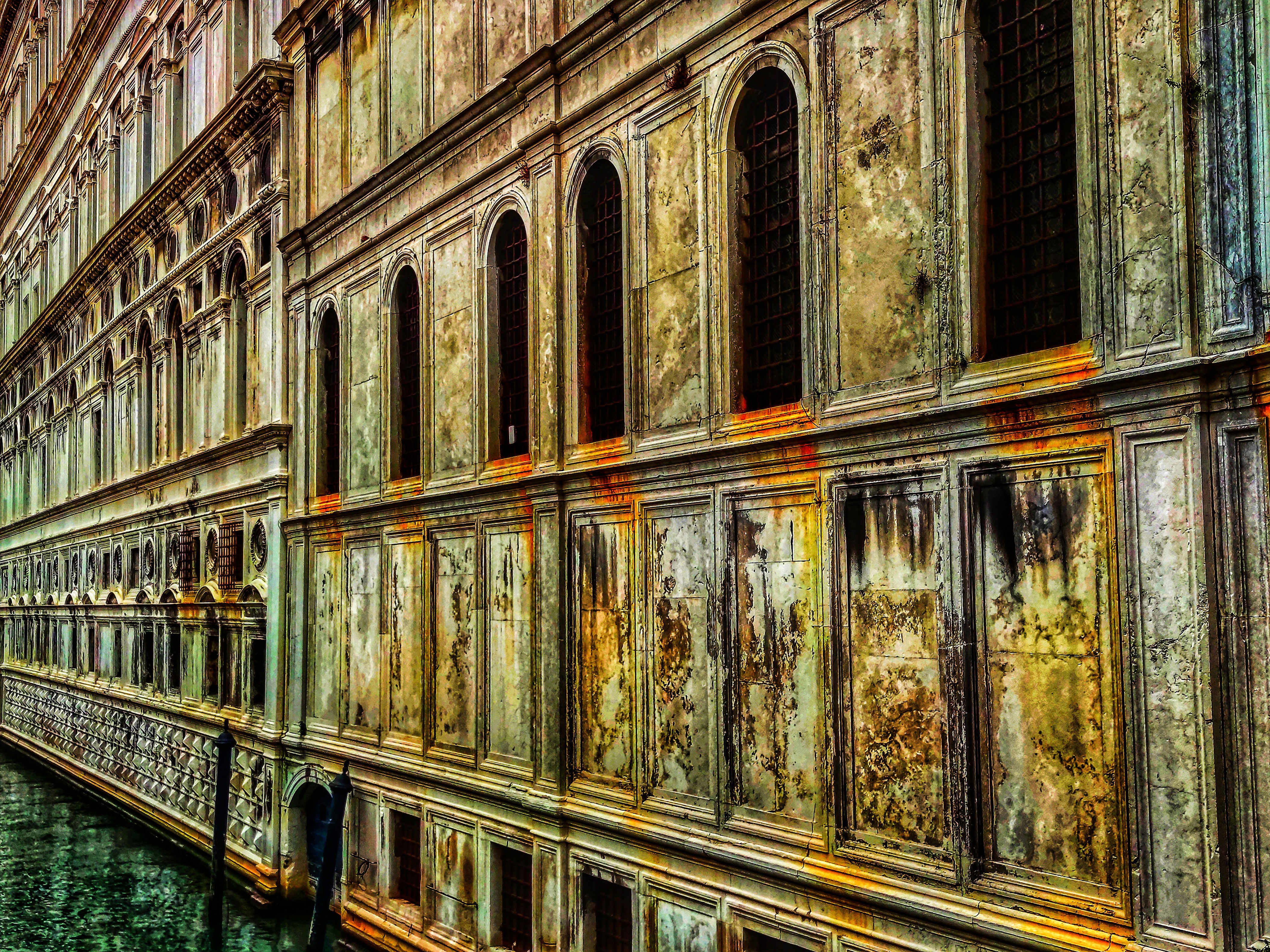Dominique Leroy, Mur du pont des Soupirs. Venise 2 Dominique Leroy, Mur du pont des Soupirs. Venise 2