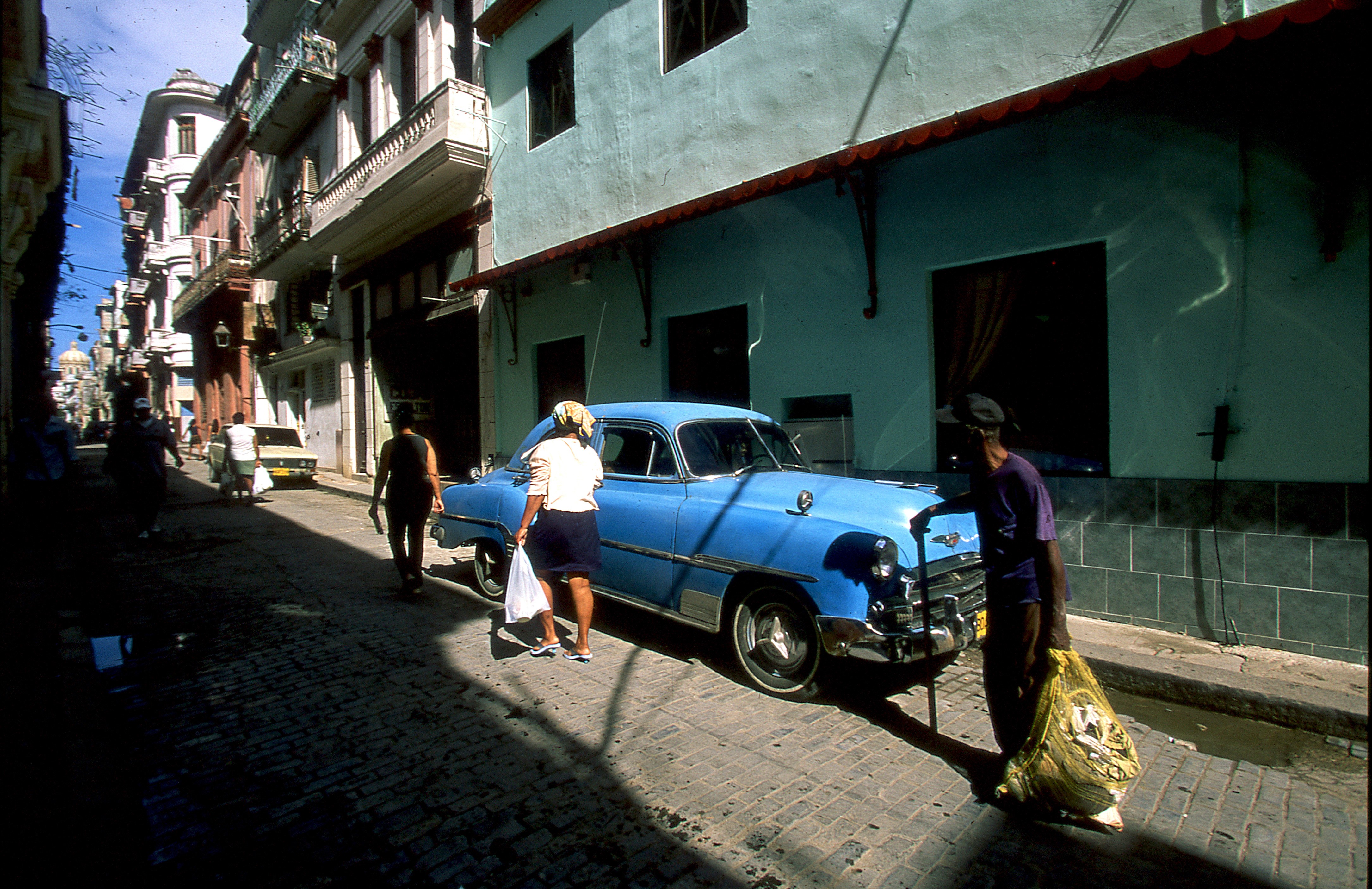 Dominique Leroy, Dans les rues de La Havane. Cuba Dominique Leroy, Dans les rues de La Havane. Cuba