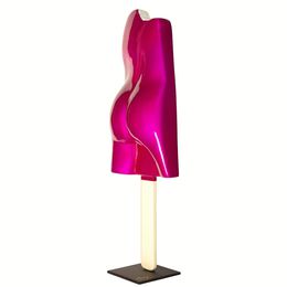 Esculmau 105 Rose Candy, Arson
