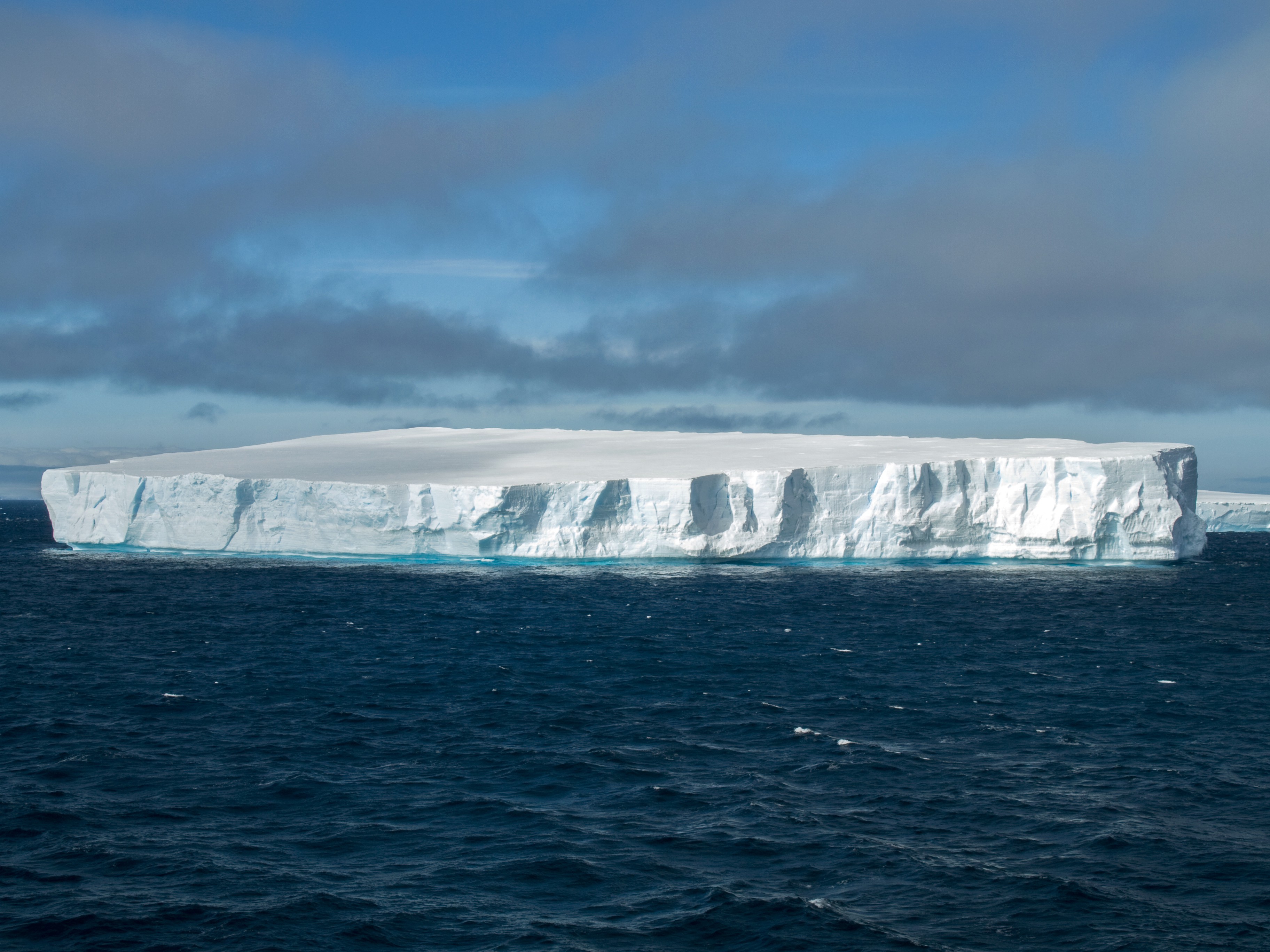 Anthony Horth, Elephant Island Mammoth Iceberg Anthony Horth, Elephant Island Mammoth Iceberg