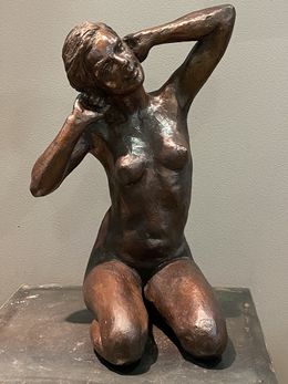 Escultura, Corps de femme, bras en l'air, Sébastien Langloÿs