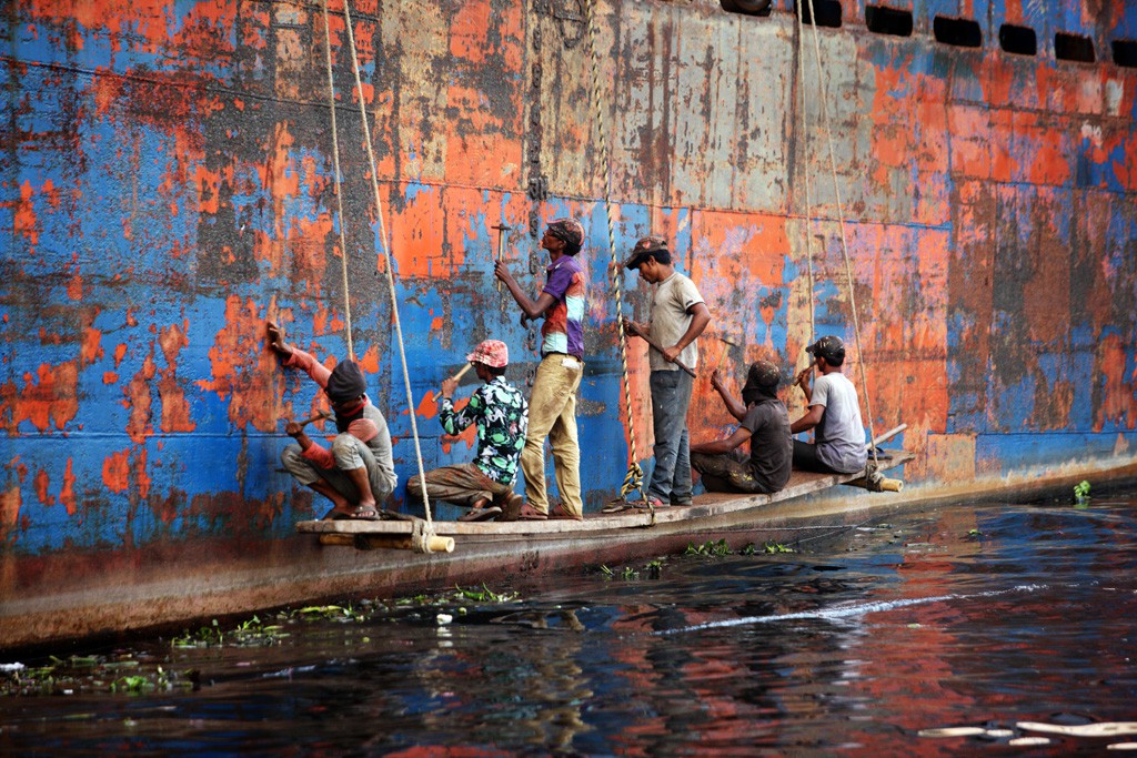 Garik Avanesian, Workers of Shipyard Garik Avanesian, Workers of Shipyard