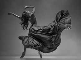 Aizhan Mukatova II, Vadim Stein