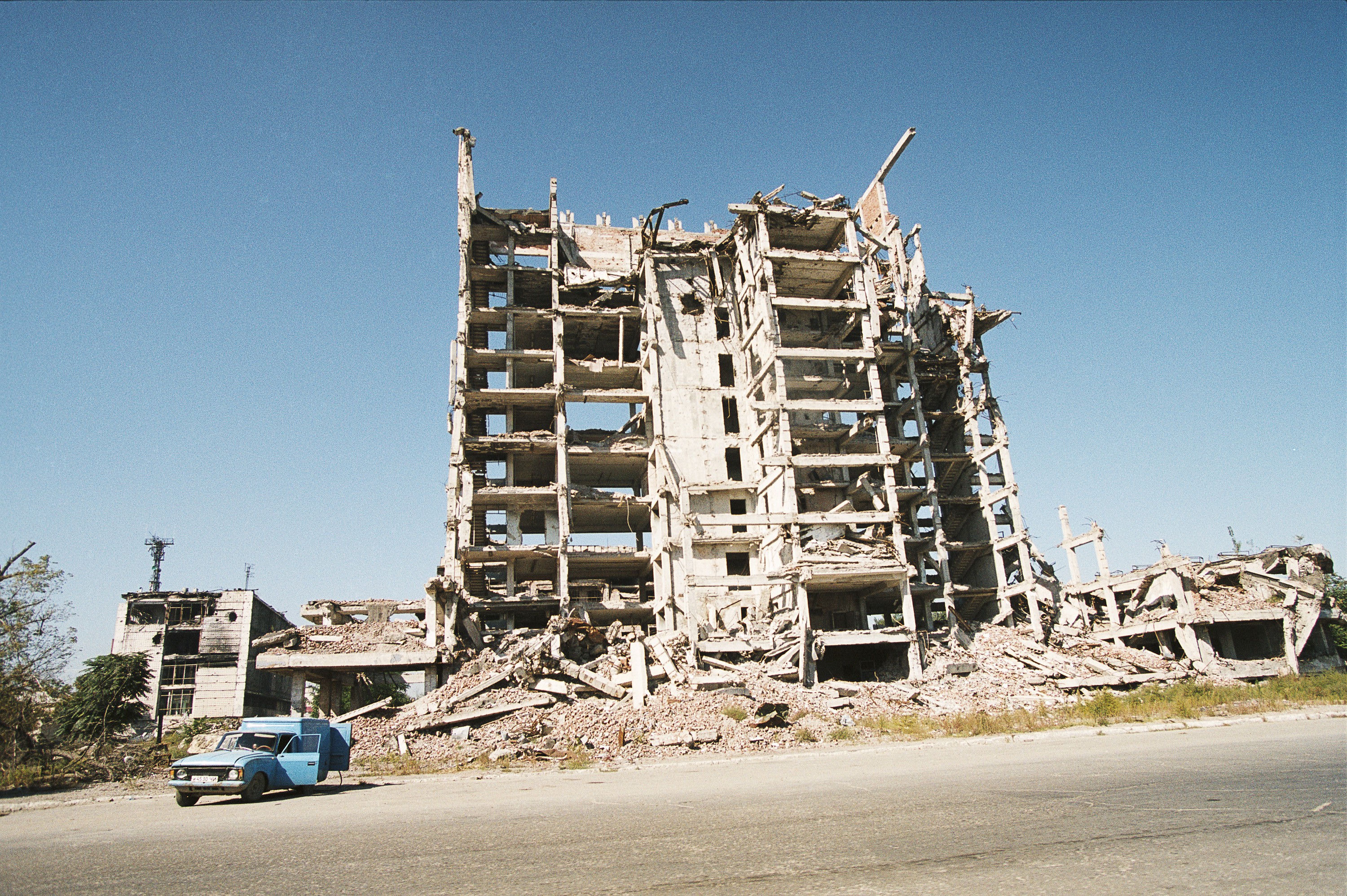 Françoise Spiekermeier, Grozny en ruines (Tchétchénie) Françoise Spiekermeier, Grozny en ruines (Tchétchénie)