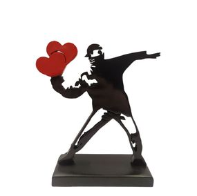 Skulpturen, Lanceur Love Love, Ravi