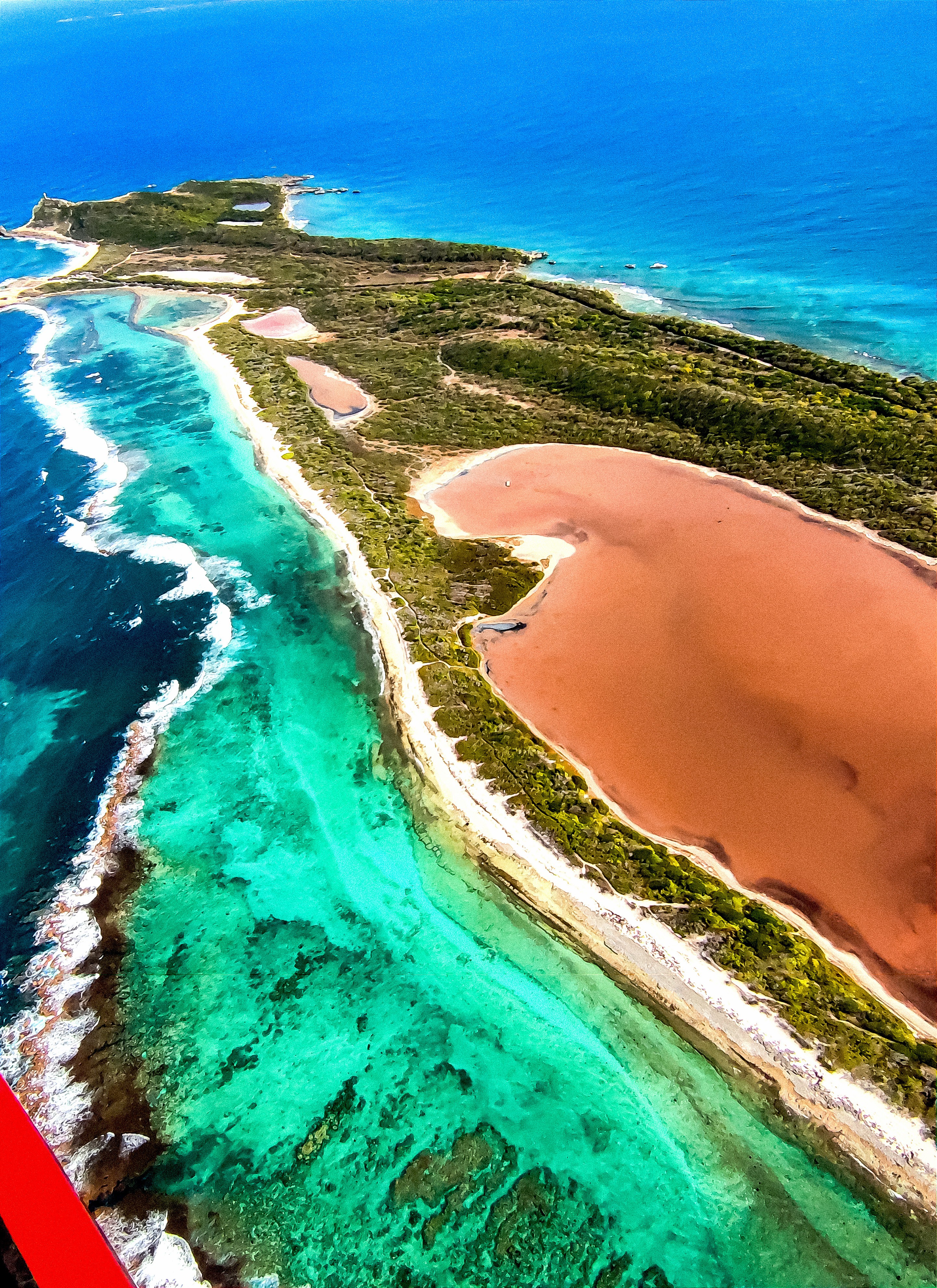 Dominique Leroy, Survol de Anse des châteaux. Guadeloupe Dominique Leroy, Survol de Anse des châteaux. Guadeloupe