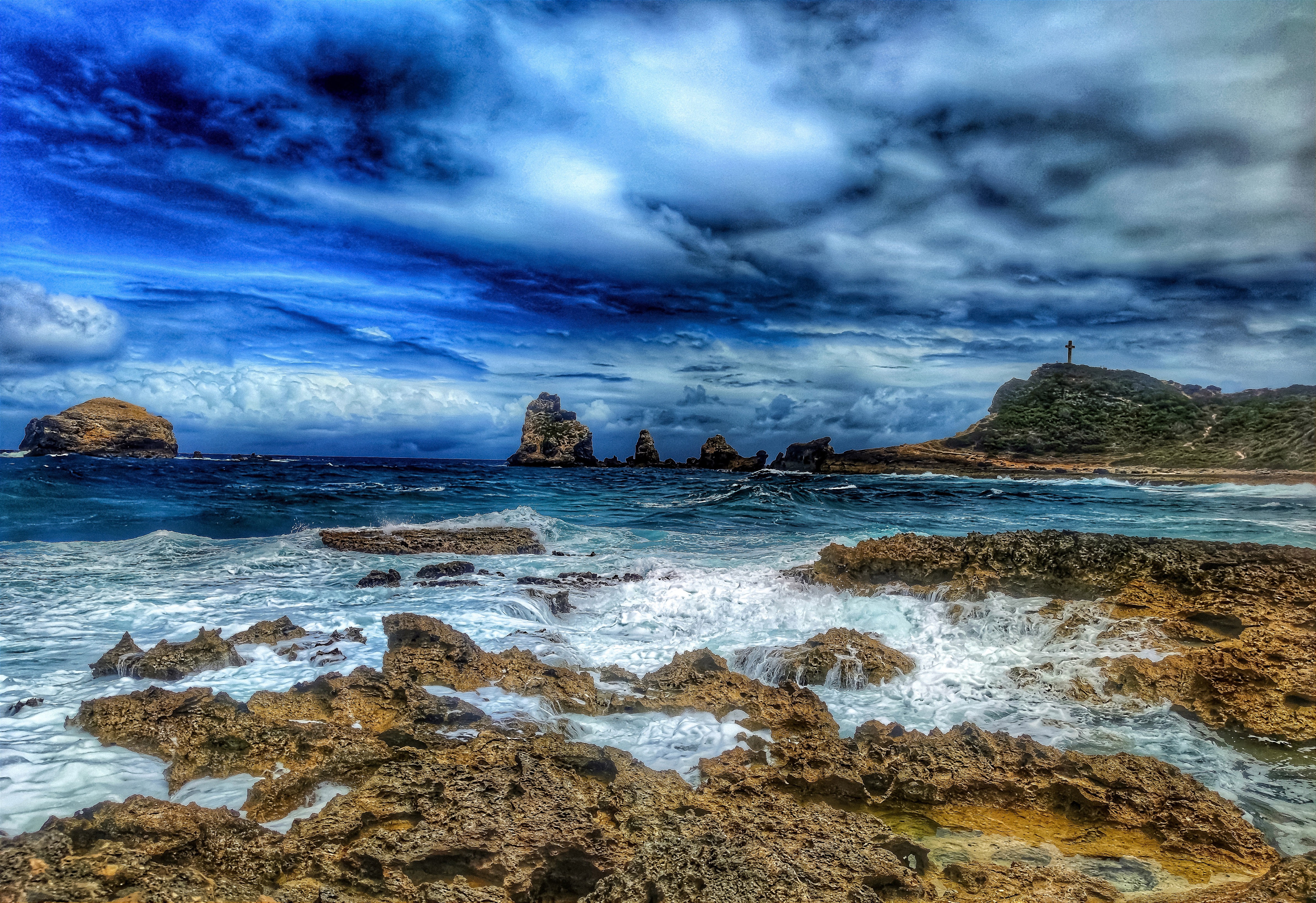 Dominique Leroy, Anse des châteaux 3. Vue sur le large. Guadeloupe Dominique Leroy, Anse des châteaux 3. Vue sur le large. Guadeloupe