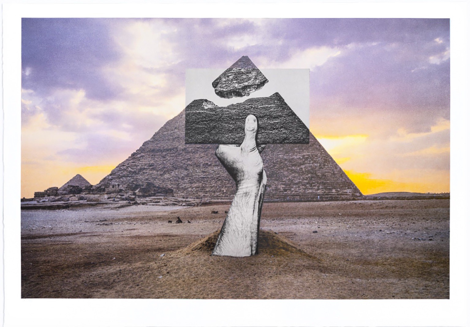 JR, Trompe l'oeil, Greetings from Giza, 22 octobre 2021, 16H44, Giza, Egypte, 2021 JR, Trompe l'oeil, Greetings from Giza, 22 octobre 2021, 16H44, Giza, Egypte, 2021