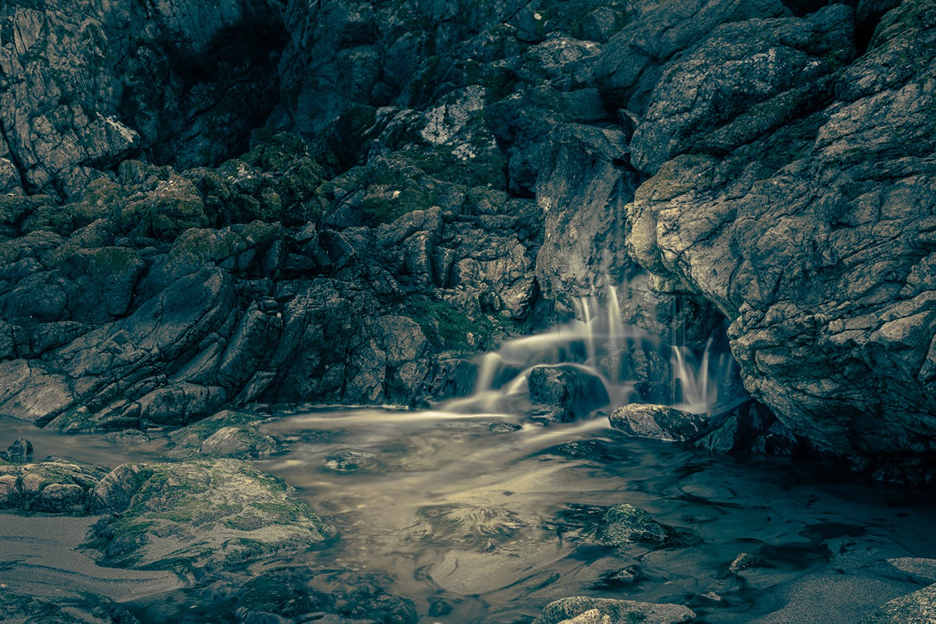 Sabrina Le Roux, The Source Sabrina Le Roux, The Source