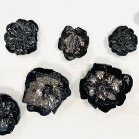 Sculpture, Fleurs noires (7 pieces), Fabienne Auzolle