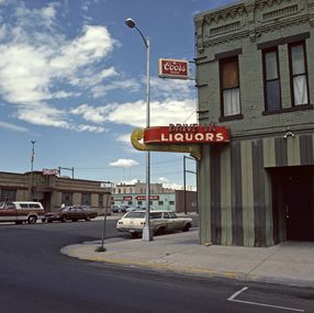 Photographie, Liquor Store - Limited Edition Archival Pigment Print, Alain Le Garsmeur