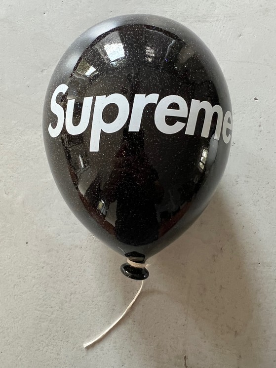 MVR Art - Balloon Art - LV Supreme Black