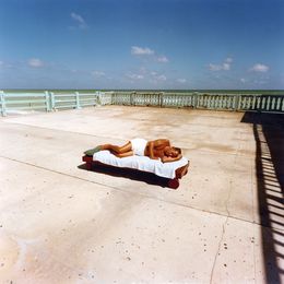 Fotografien, Man in Lounge Chair, Miami Beach, Andy Sweet