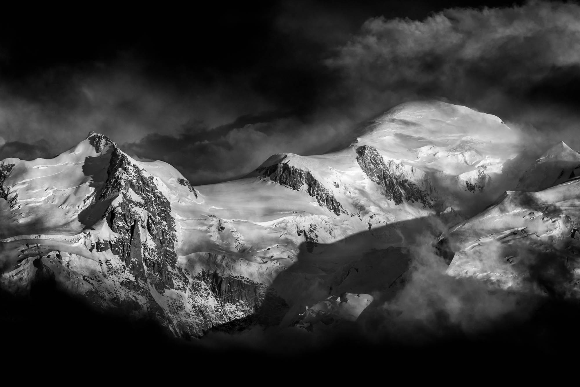 Thomas Crauwels, The giant of Chamonix – Mont-Blanc Thomas Crauwels, The giant of Chamonix – Mont-Blanc
