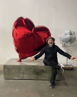 Giant Balloon Heart (1), Mr. Brainwash