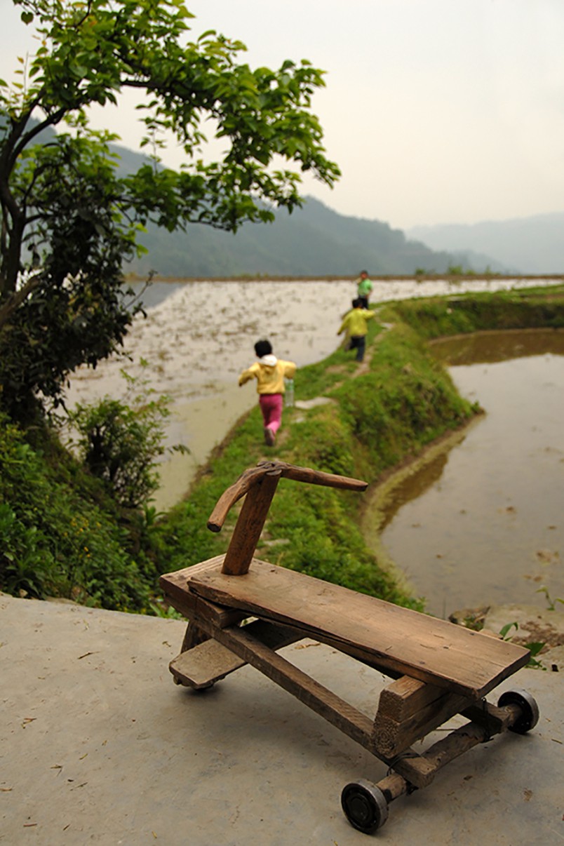 Feng Hatat, L'enfance Feng Hatat, L'enfance