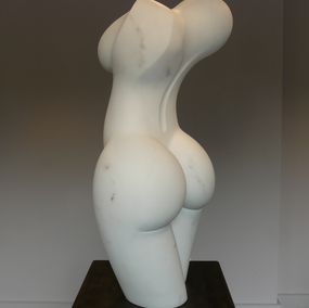 Sculpture, Voltagabbana en Marbre de Carrare, Tiziano Sculpteur