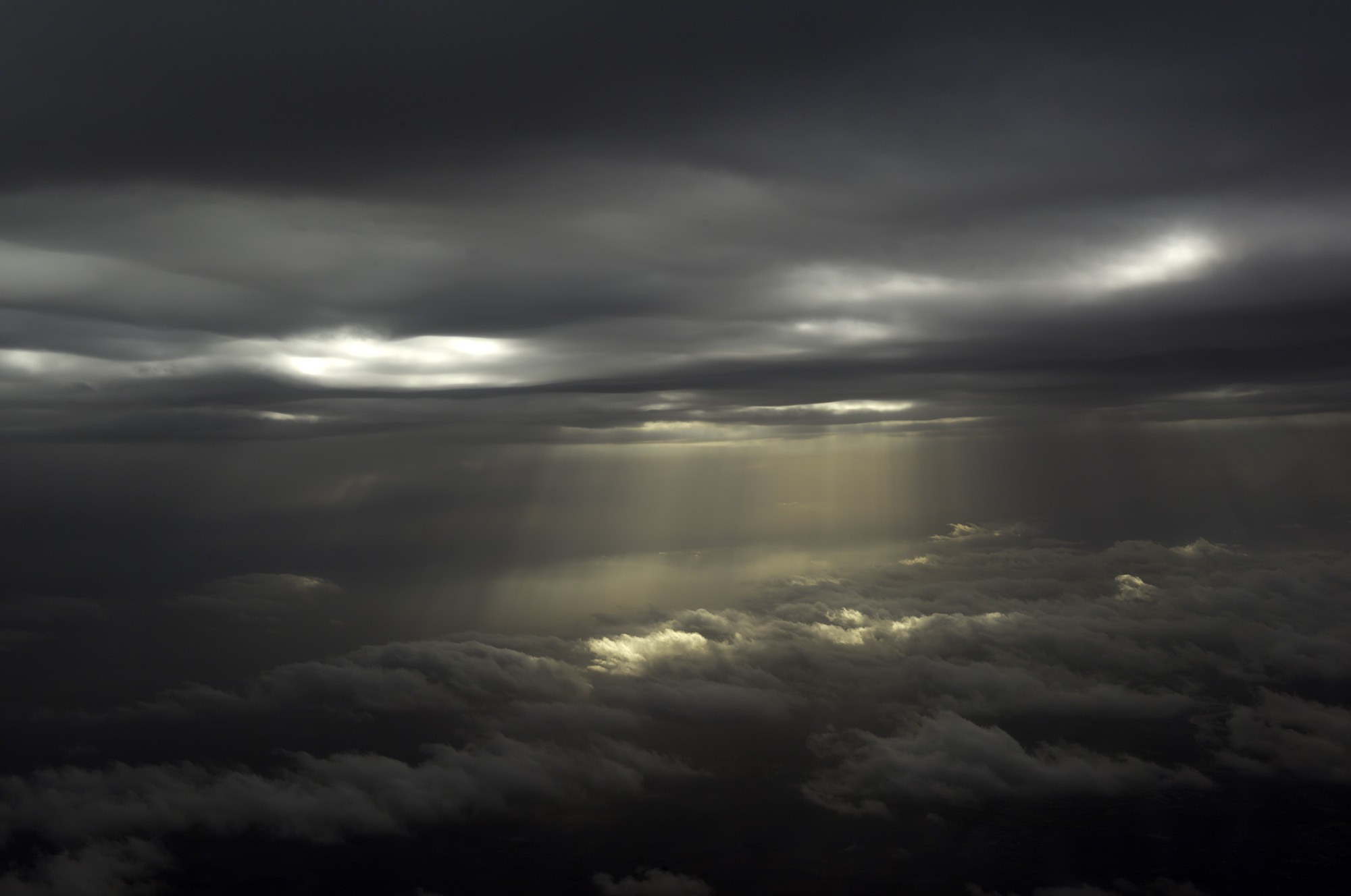 Stefan Darte, Sunrays through the clouds - Afghanistan 2012 Stefan Darte, Sunrays through the clouds - Afghanistan 2012