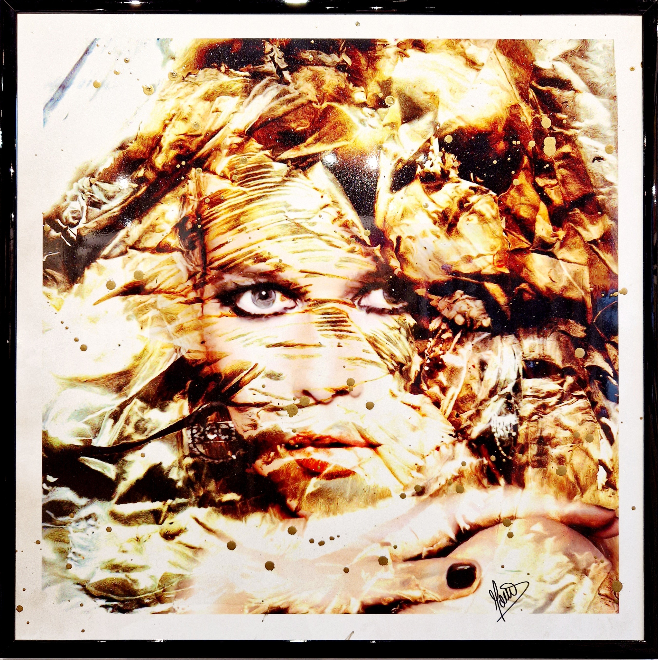 Moa Daliendog, Claudia Schiffer Moa Daliendog, Claudia Schiffer