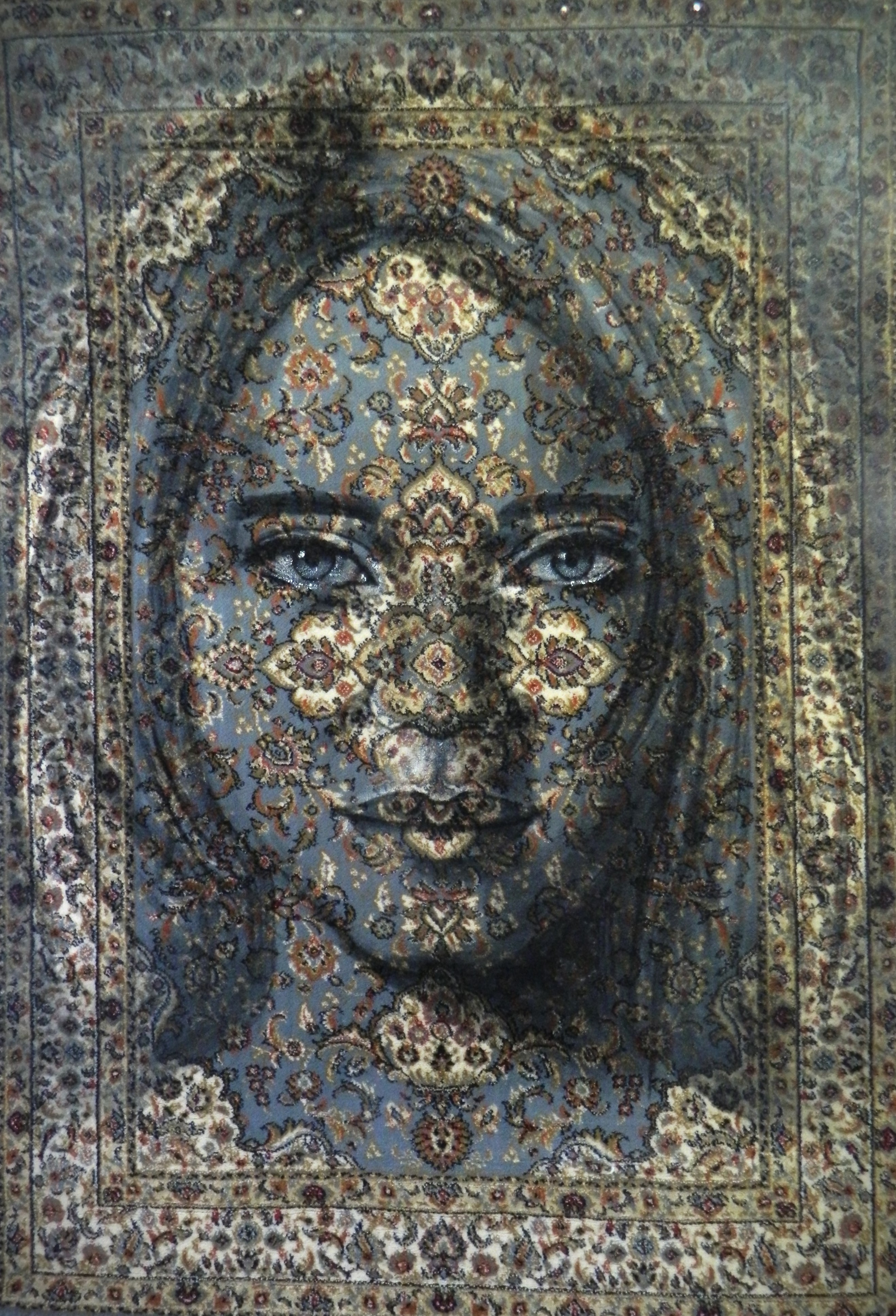 Jacqueline Klein Breteler, Portrait on a Traditionnal carpet XXL Jacqueline Klein Breteler, Portrait on a Traditionnal carpet XXL