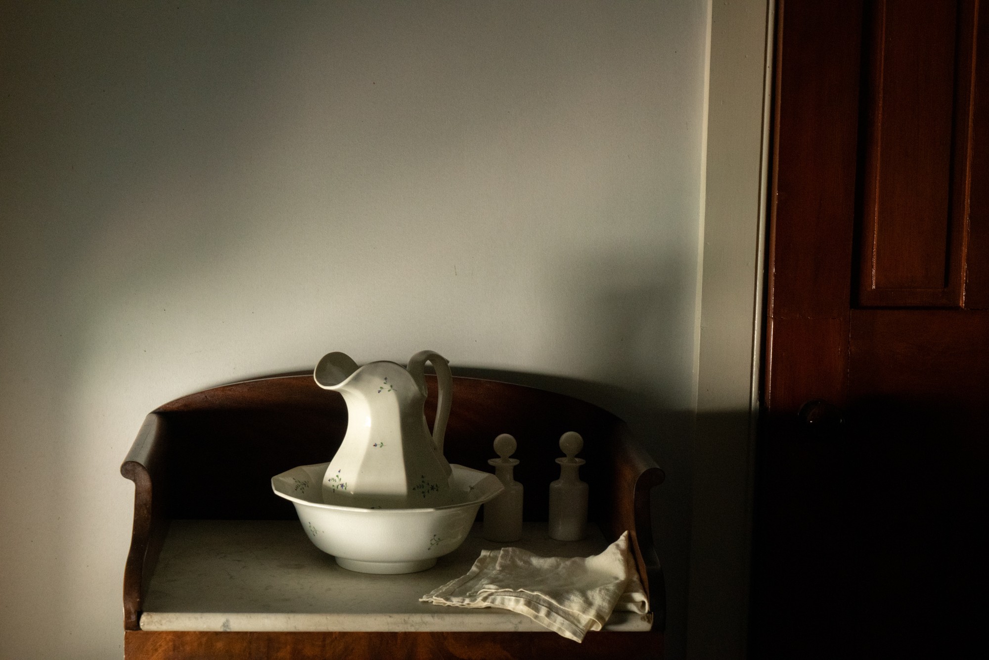Larry Snider, Still Life (Decanter) Larry Snider, Still Life (Decanter)