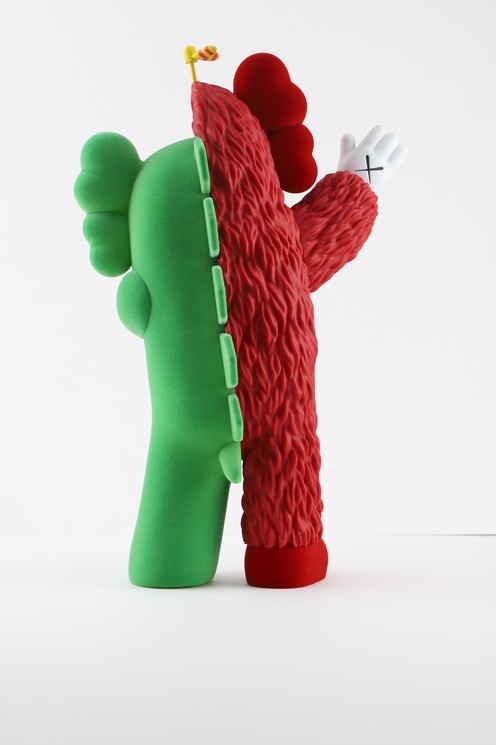 kaws-kachamukku-vinyl-toy-