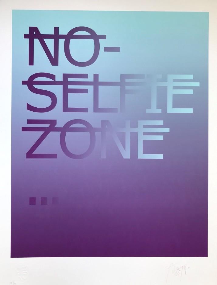 Rero, No selfie zone Rero, No selfie zone