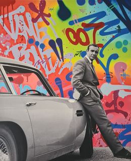 James Bond, Socrate