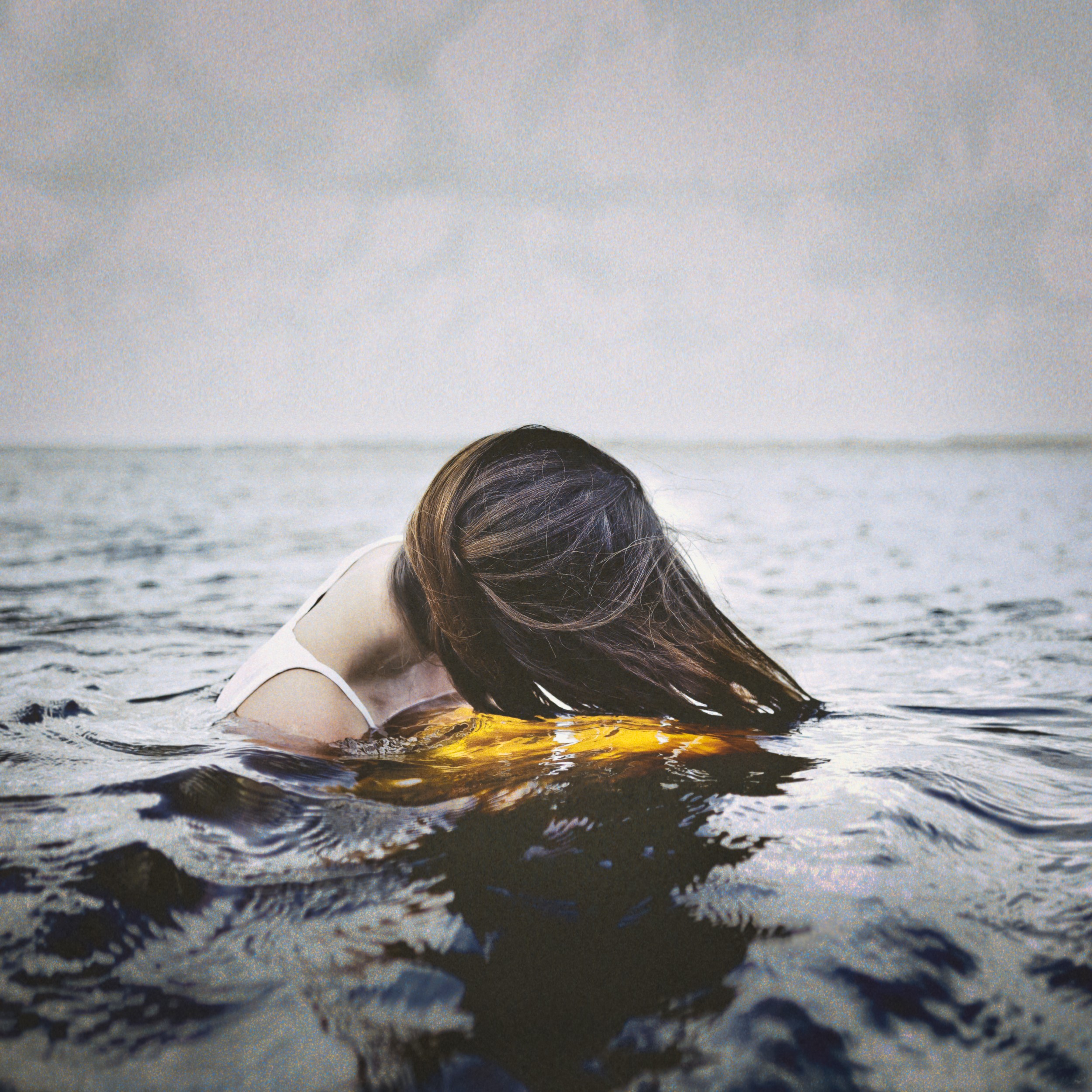 Emilie Mori, Light is everywhere Emilie Mori, Light is everywhere
