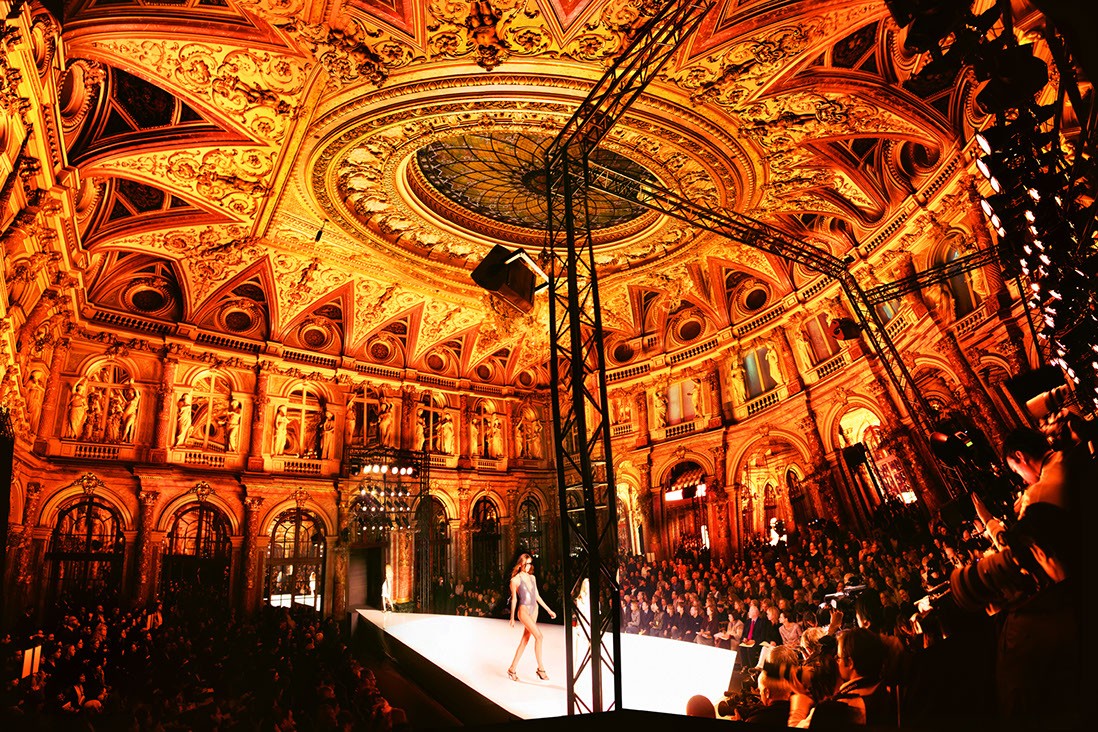 Simon Procter, Stella McCartney Opéra, Spring- Summer 2006 Paris Simon Procter, Stella McCartney Opéra, Spring- Summer 2006 Paris