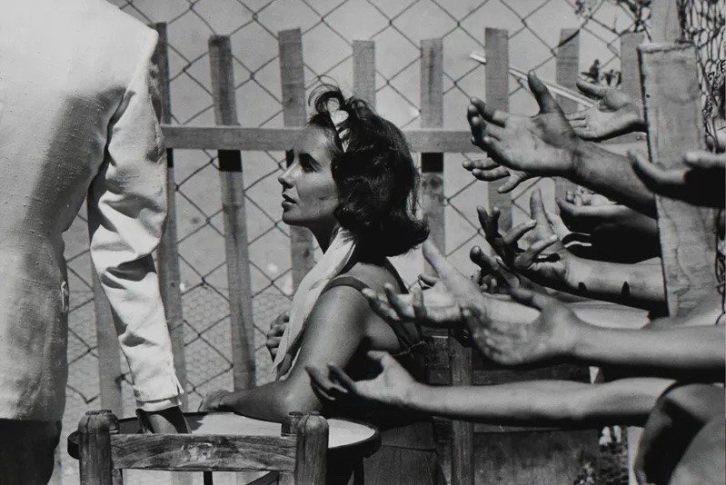Burt Glinn, Elizabeth Taylor Spain Burt Glinn, Elizabeth Taylor Spain