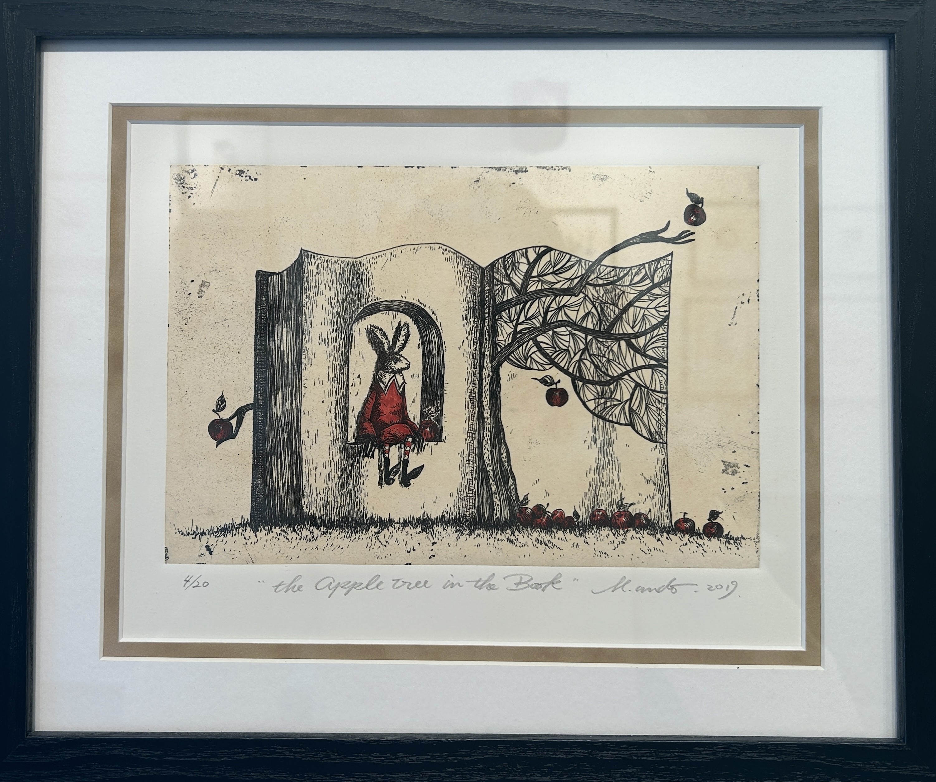 Mariko Ando, The apple tree in the Book Mariko Ando, The apple tree in the Book