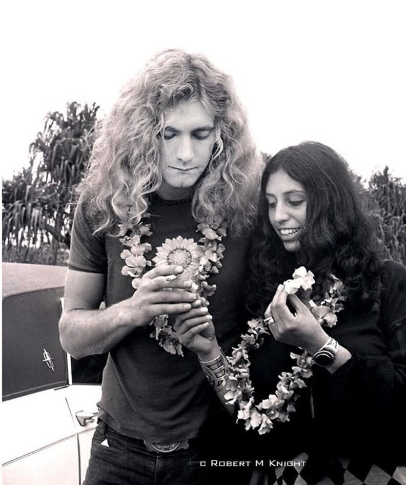 Robert Knight, Robert Plant gets Lai'd, Honolulu Airport Robert Knight, Robert Plant gets Lai'd, Honolulu Airport