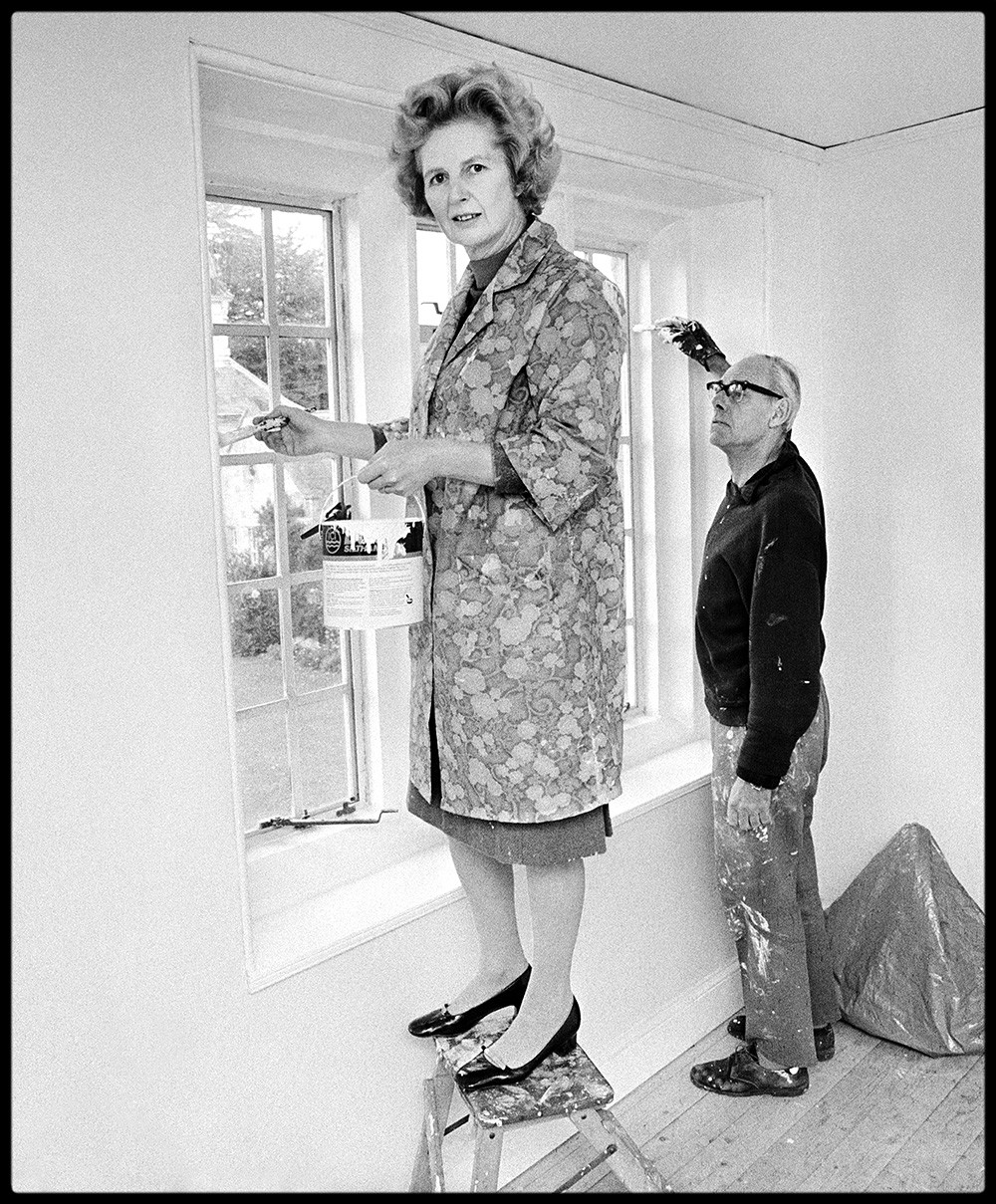 Arthur Steel, Thatcher Decorating Ironing Lady Arthur Steel, Thatcher Decorating Ironing Lady