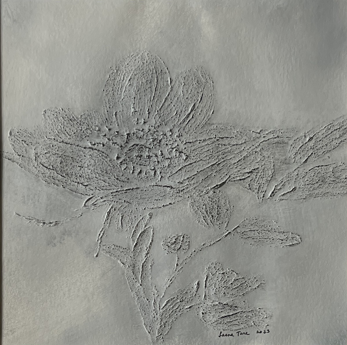 Irena Tone, Single Flower Irena Tone, Single Flower