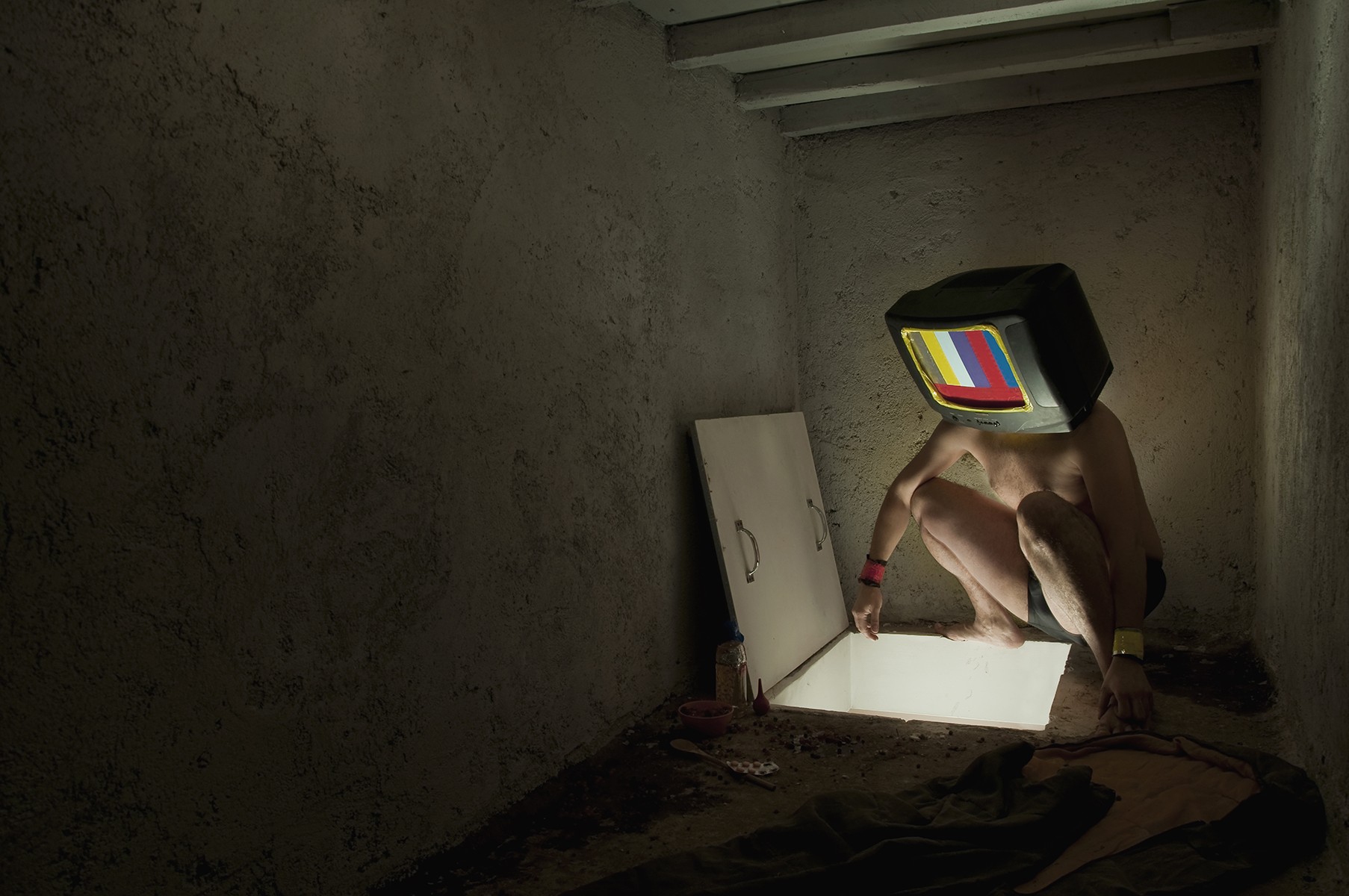 Rodrigo Etem, TV II. From the series Ser Cosa Rodrigo Etem, TV II. From the series Ser Cosa