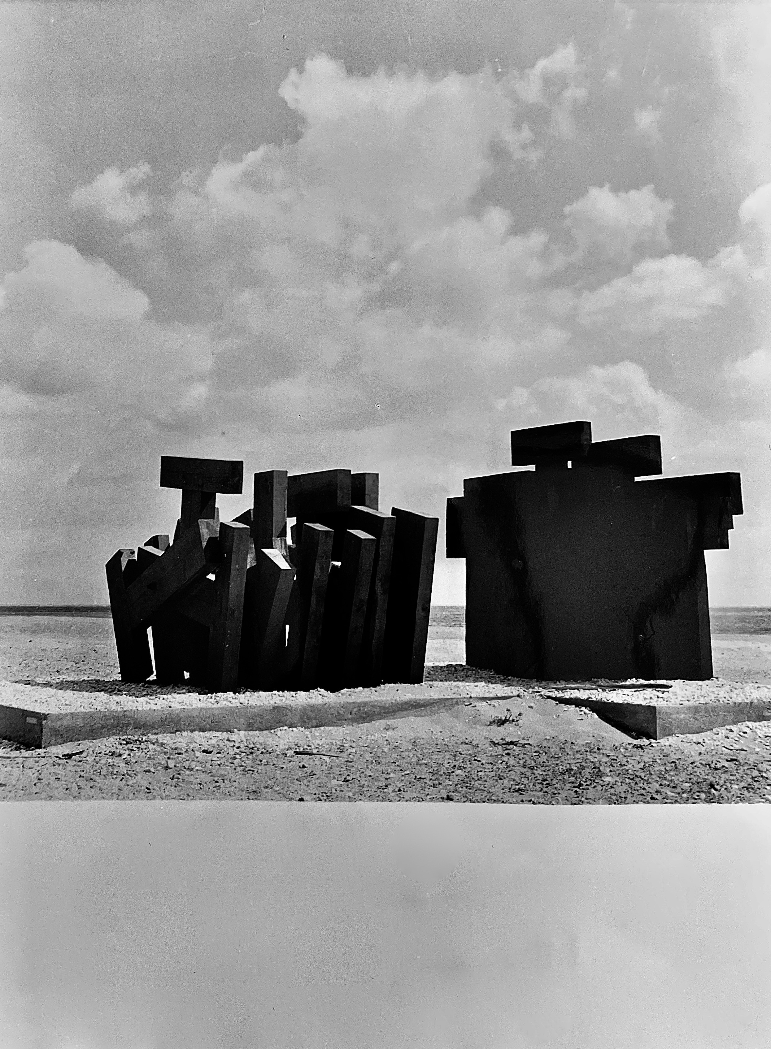 John Craven né Conte, Vera Szekely sculpture - Musée des Sables Barcarés John Craven né Conte, Vera Szekely sculpture - Musée des Sables Barcarés