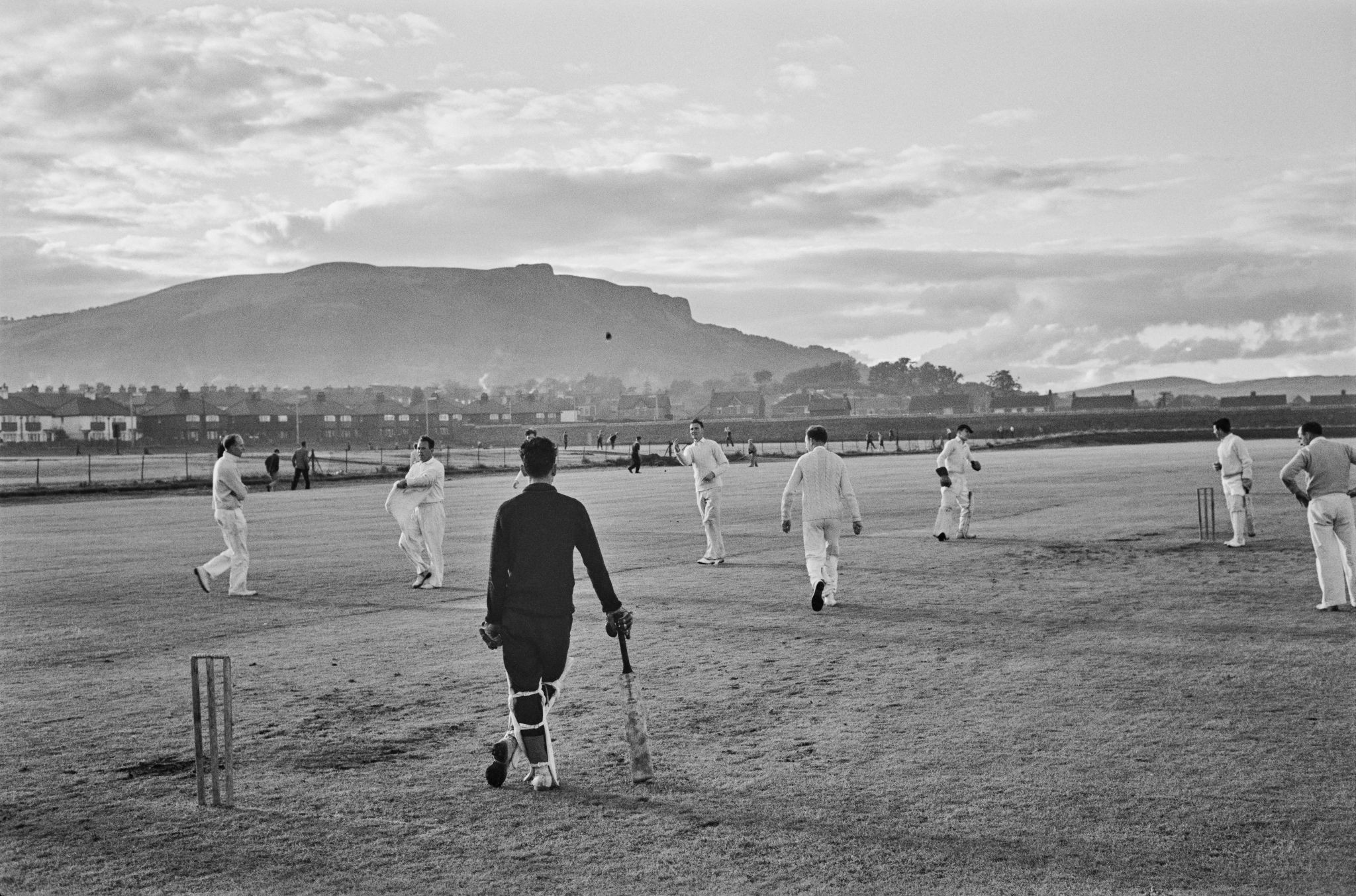 Slim Aarons, Cricketers on the Pitch Slim Aarons, Cricketers on the Pitch
