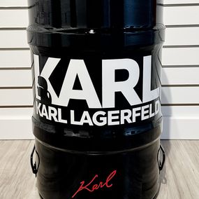 Escultura, Karl Lagerfeld Tonelet (stool), Guillaume & Anthony