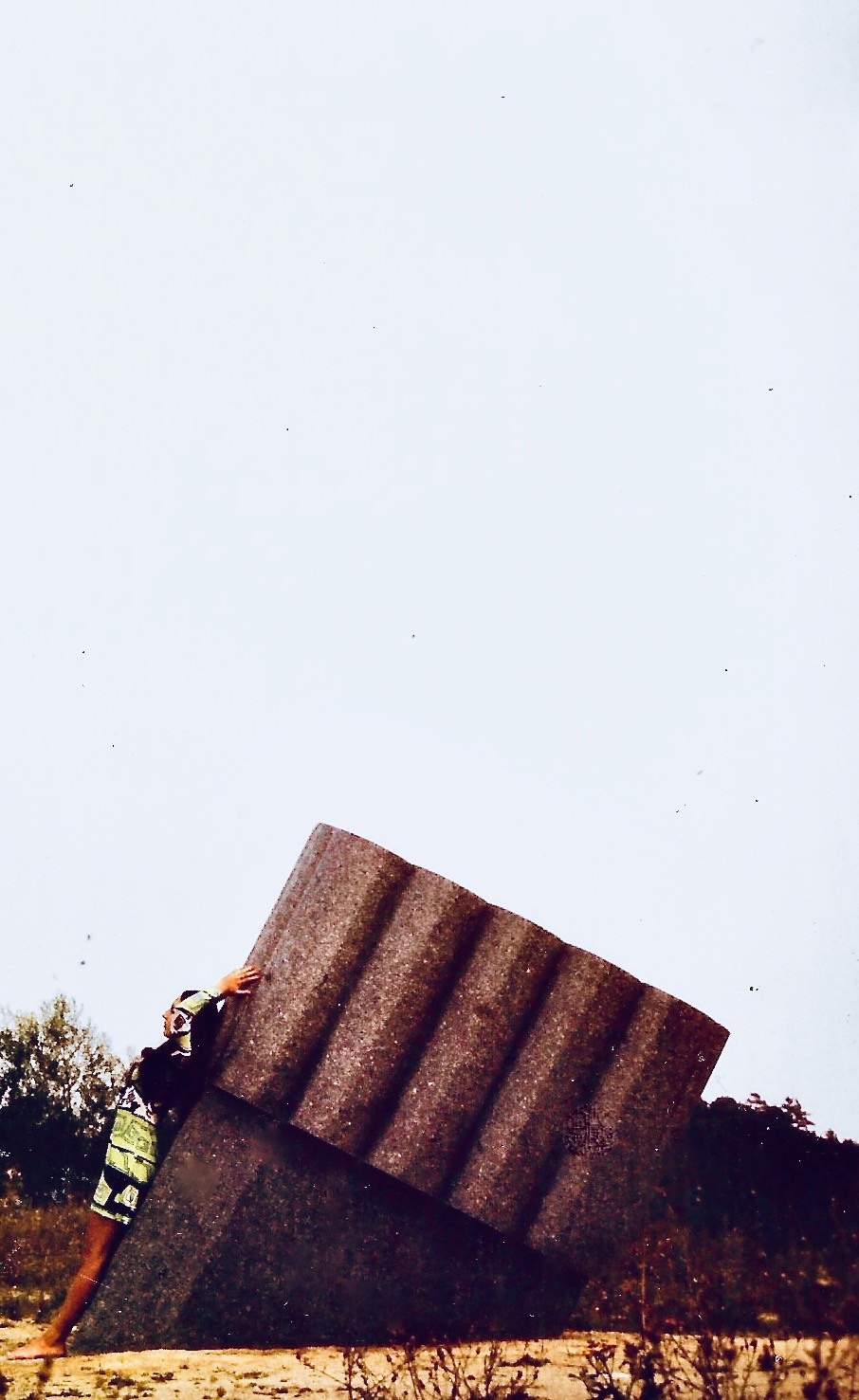 Florian Hunger-Pegof, 1972 Muse à la Sculpture de granit monumentale MATHAUSEN Florian Hunger-Pegof, 1972 Muse à la Sculpture de granit monumentale MATHAUSEN